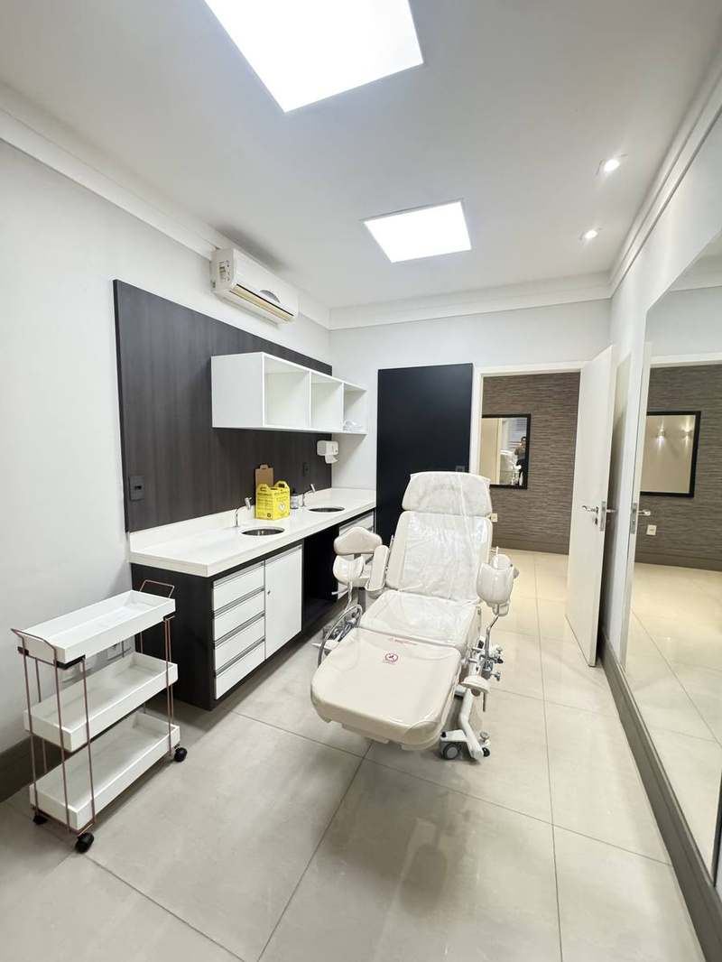 Sala 1 — Consultório Equipado foto 2