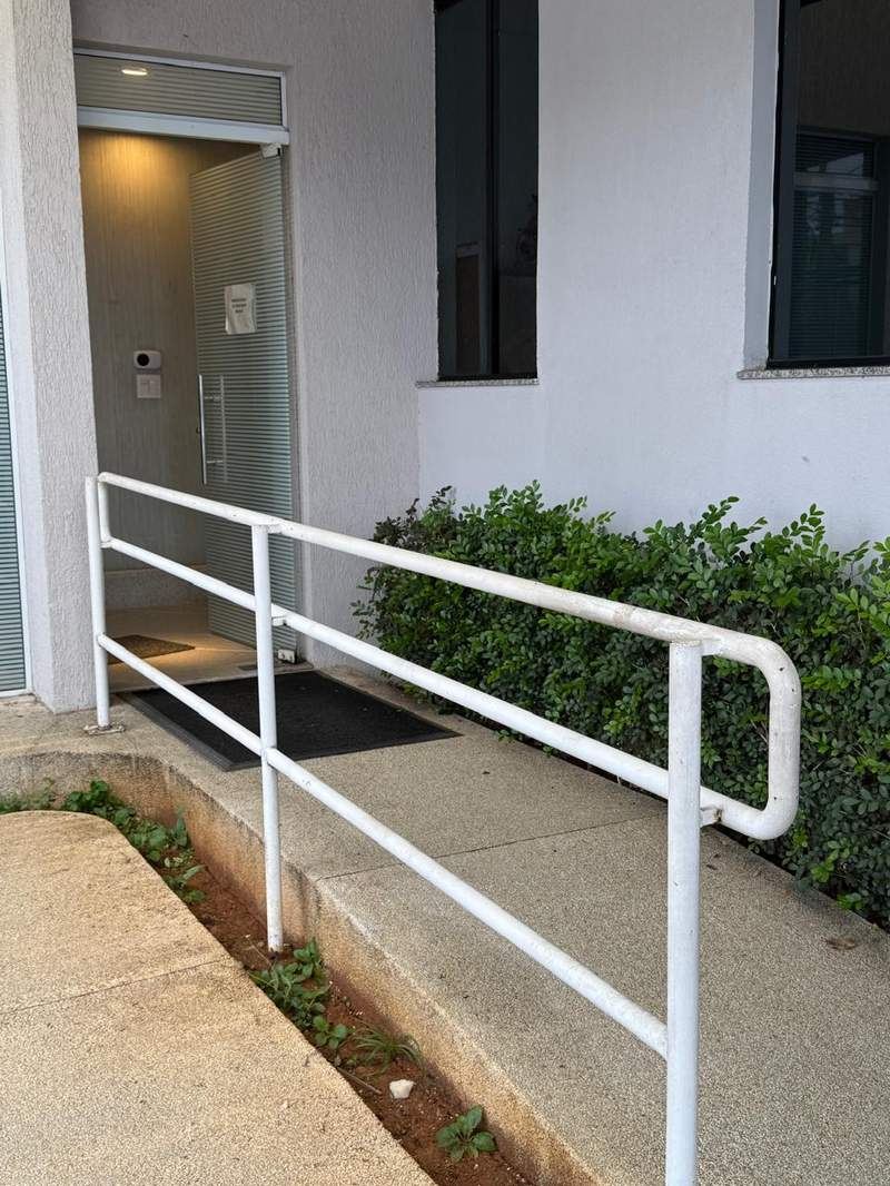 Rampa de Acesso & Estacionamento 2